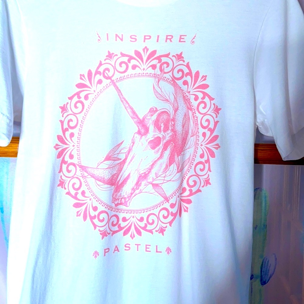 pink inspire / unicorn skull graphic tee